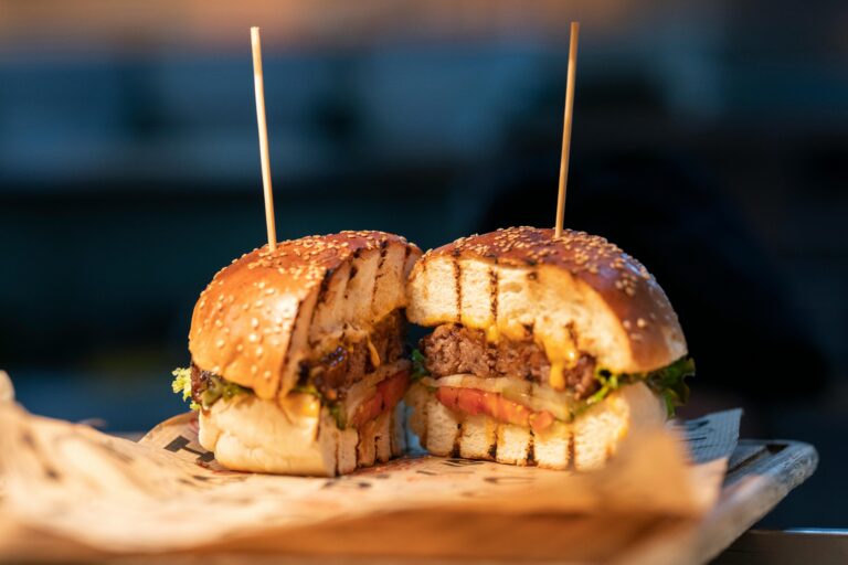 Best Burger Near Me: The Ultimate Guide to Finding a Delicious Burger Worth Every Bite best burger near me